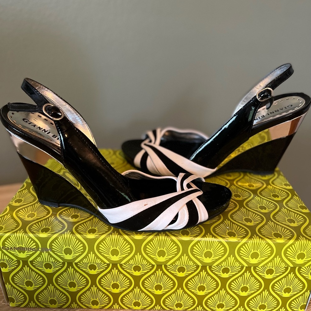 Gianni Bini Wedge